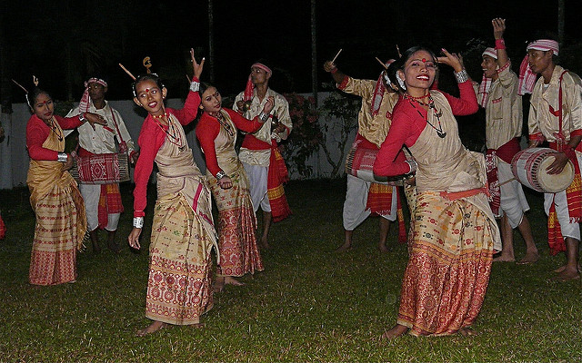 Bihu dancers