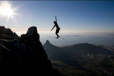 Slack-lining