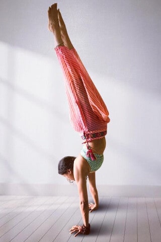 Shammi Gupta: Handstand Yoga Practice